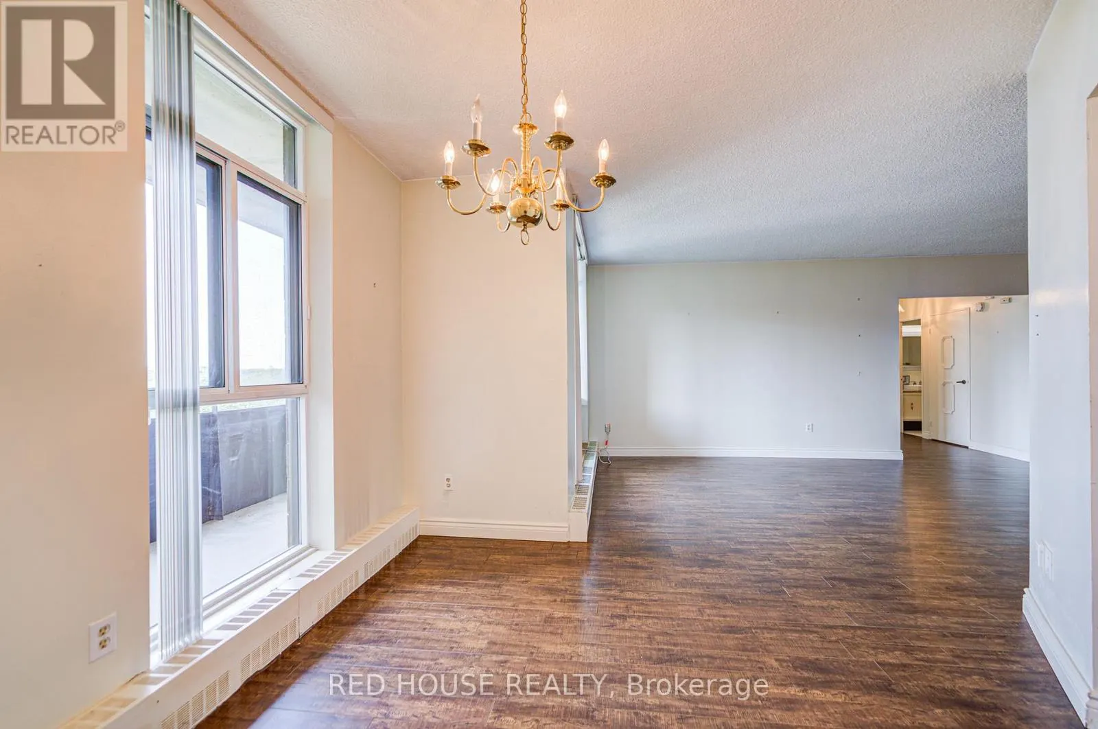 809 - 5250 LAKESHORE ROAD