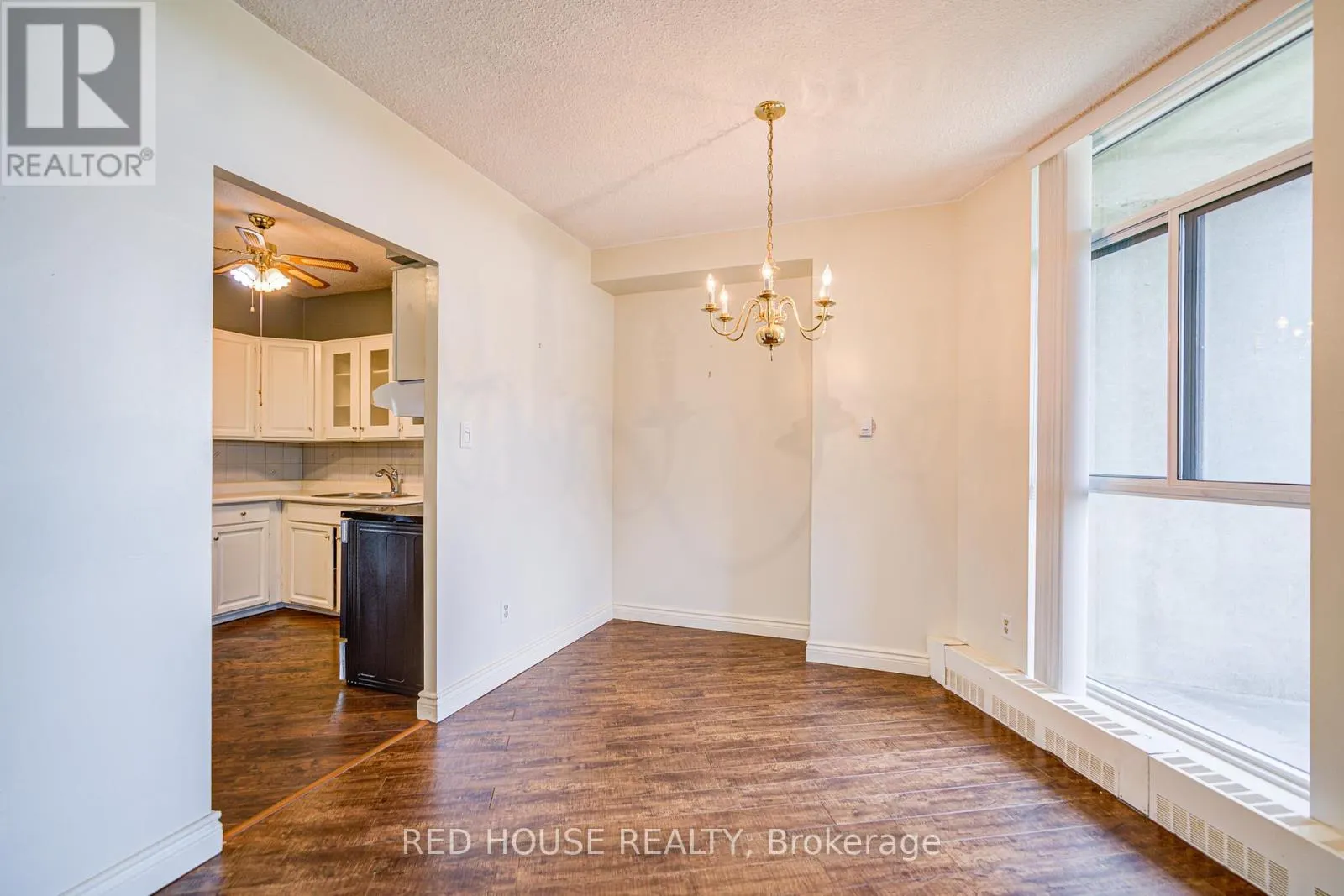 809 - 5250 LAKESHORE ROAD
