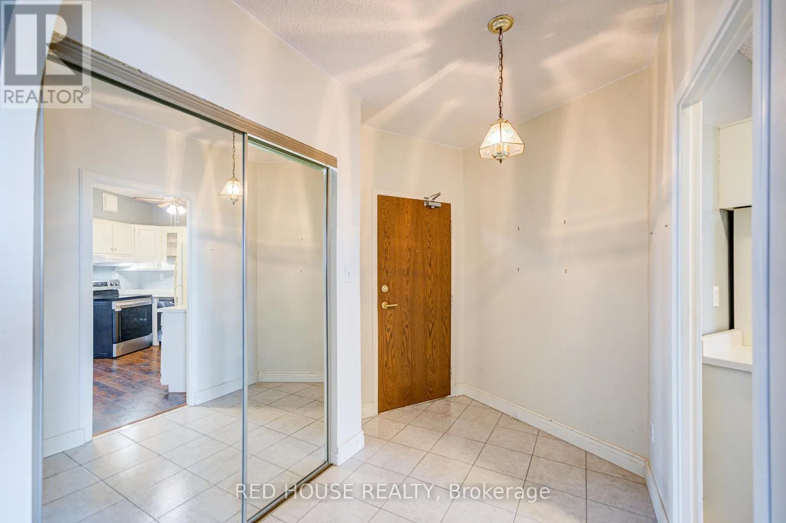 809 - 5250 LAKESHORE ROAD