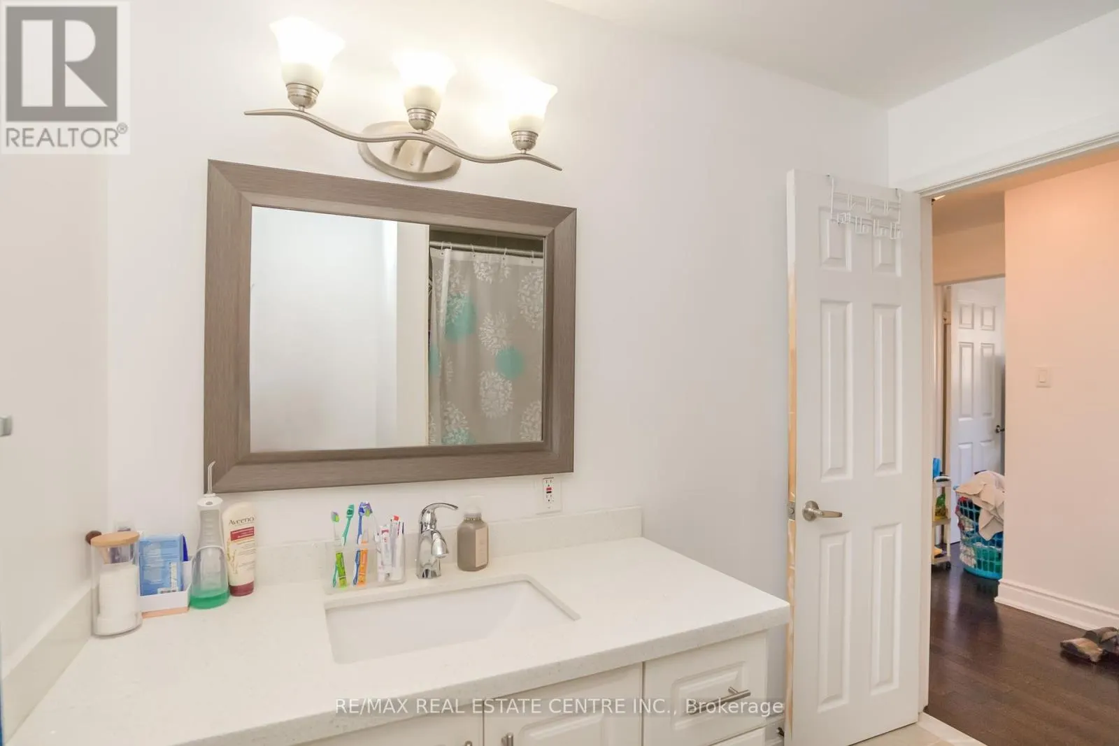 105 ALOMA CRESCENT