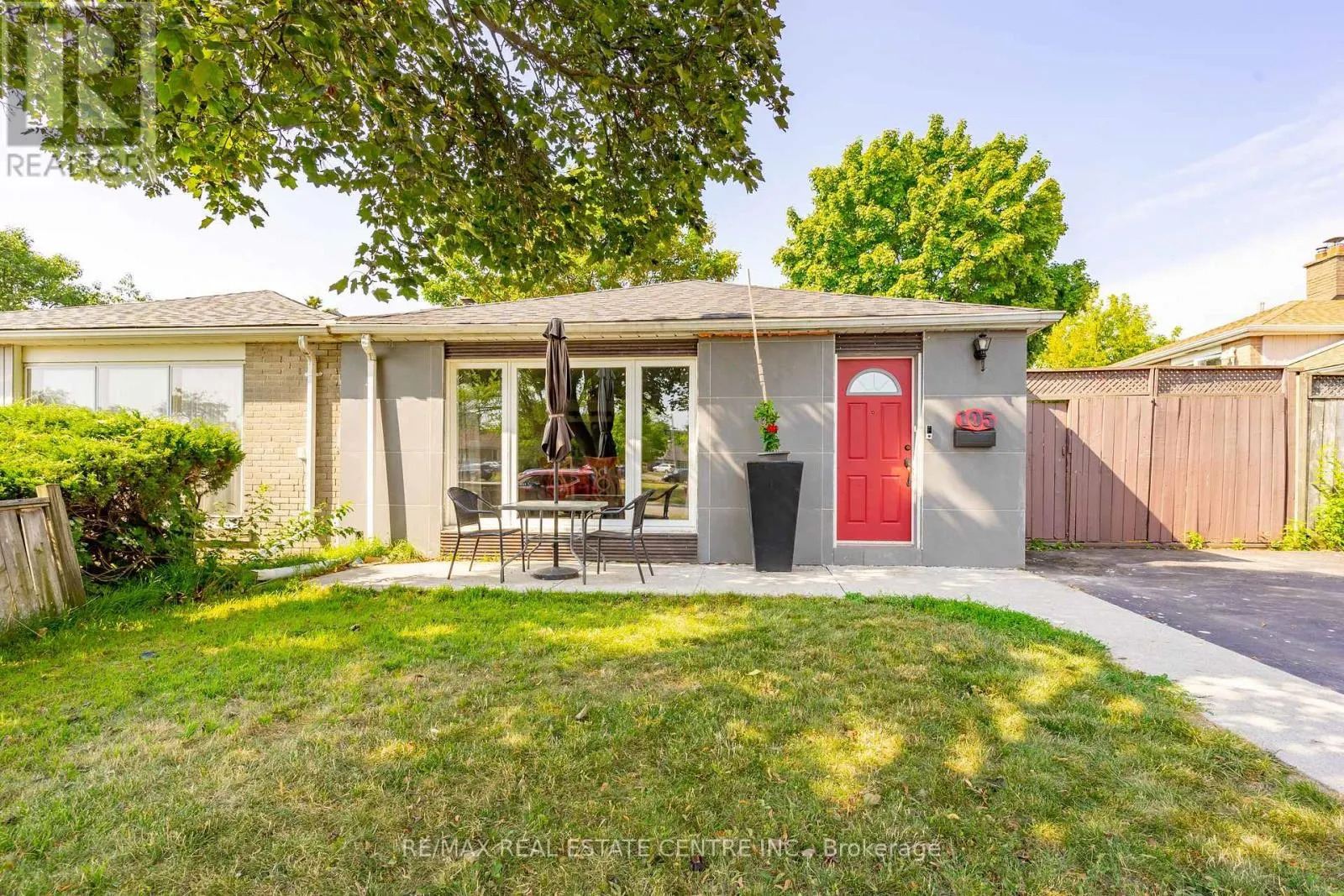 105 ALOMA CRESCENT
