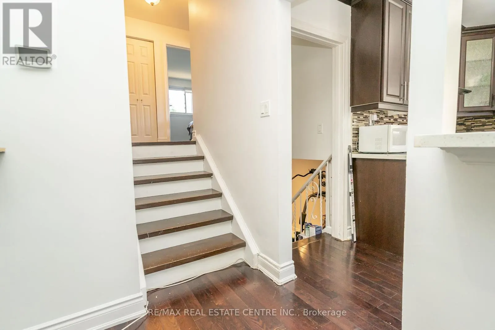 105 ALOMA CRESCENT