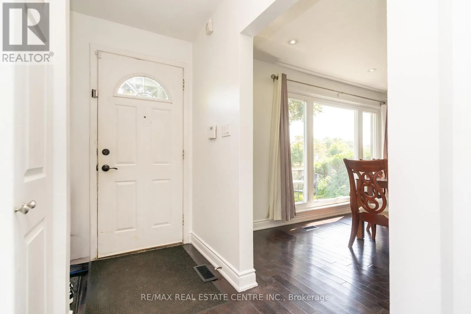 105 ALOMA CRESCENT