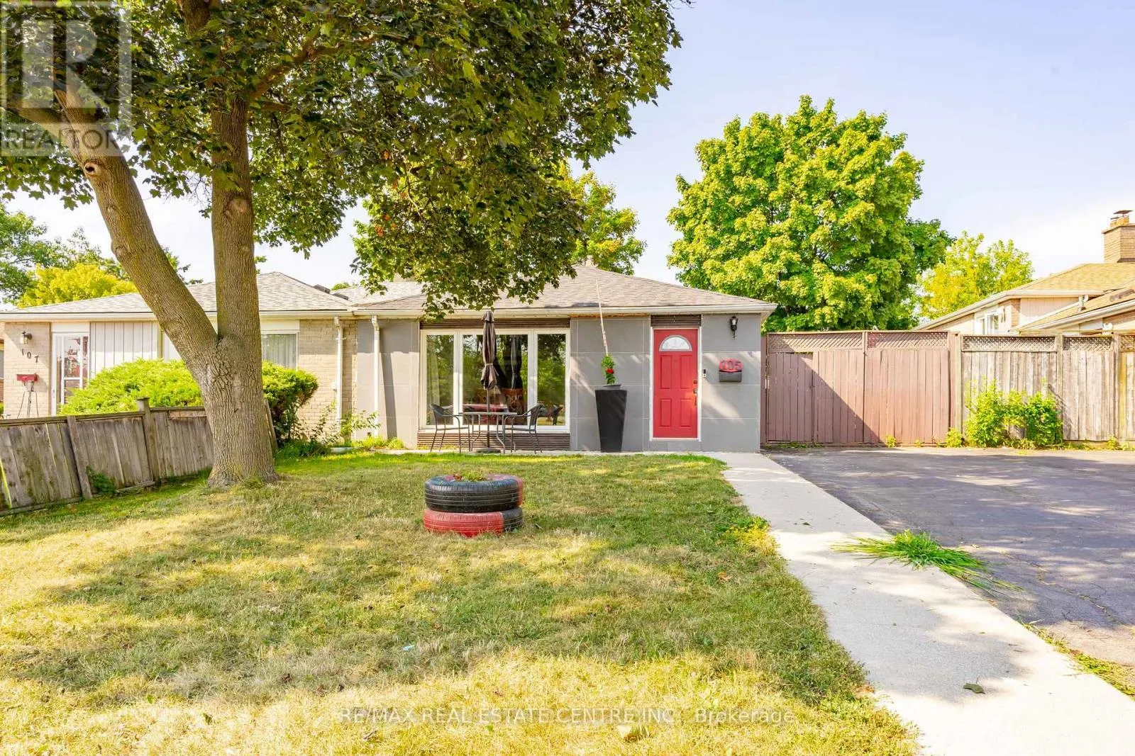 105 ALOMA CRESCENT