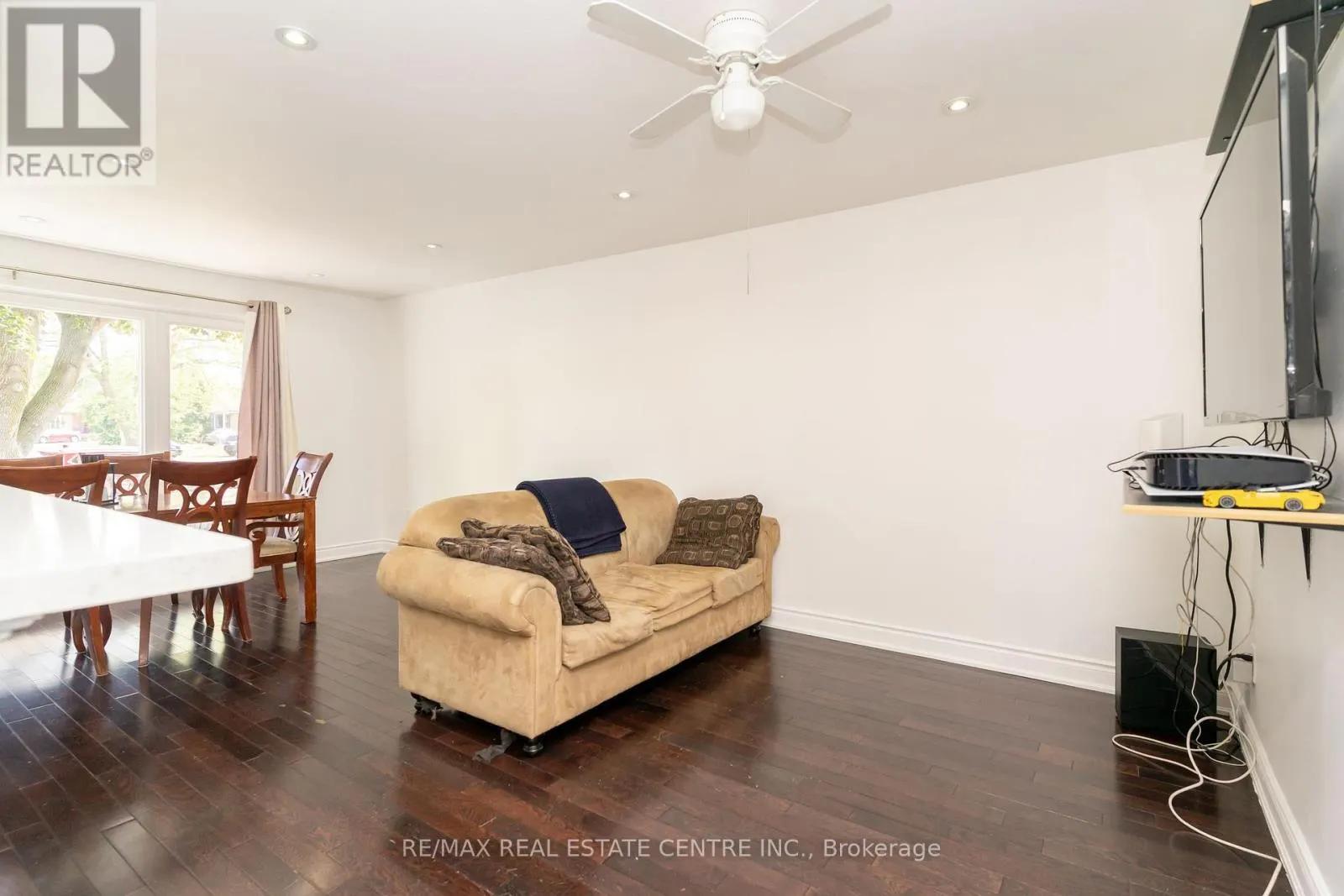 105 ALOMA CRESCENT
