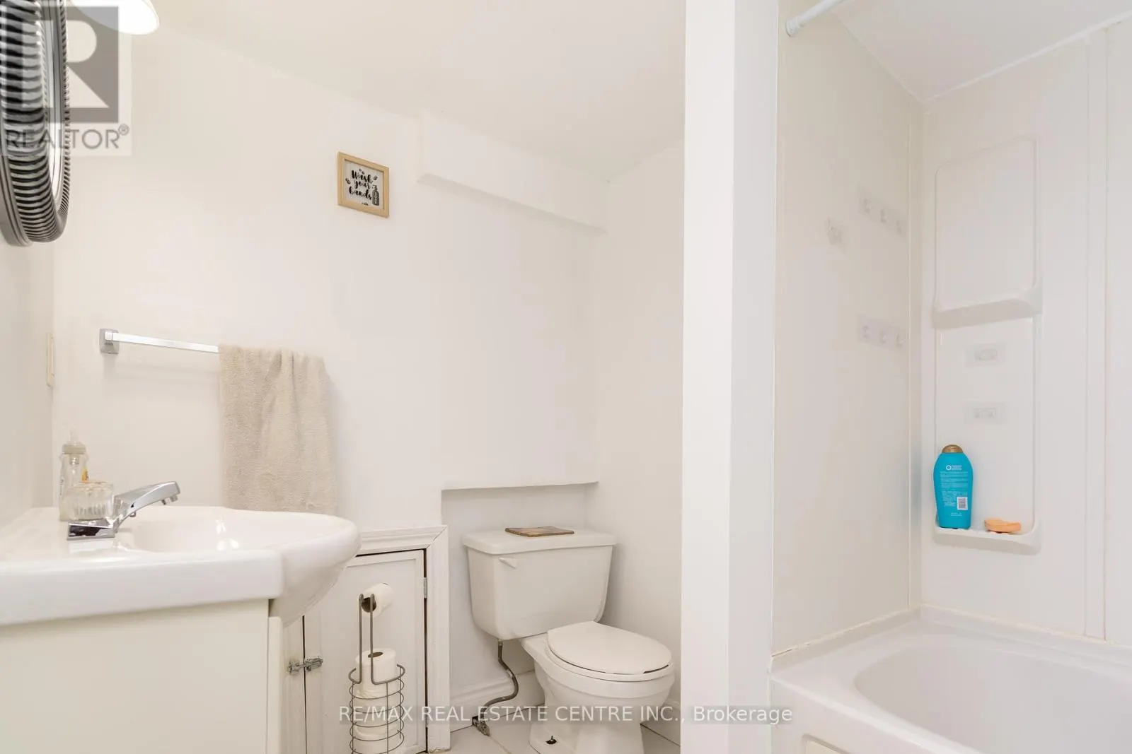 105 ALOMA CRESCENT
