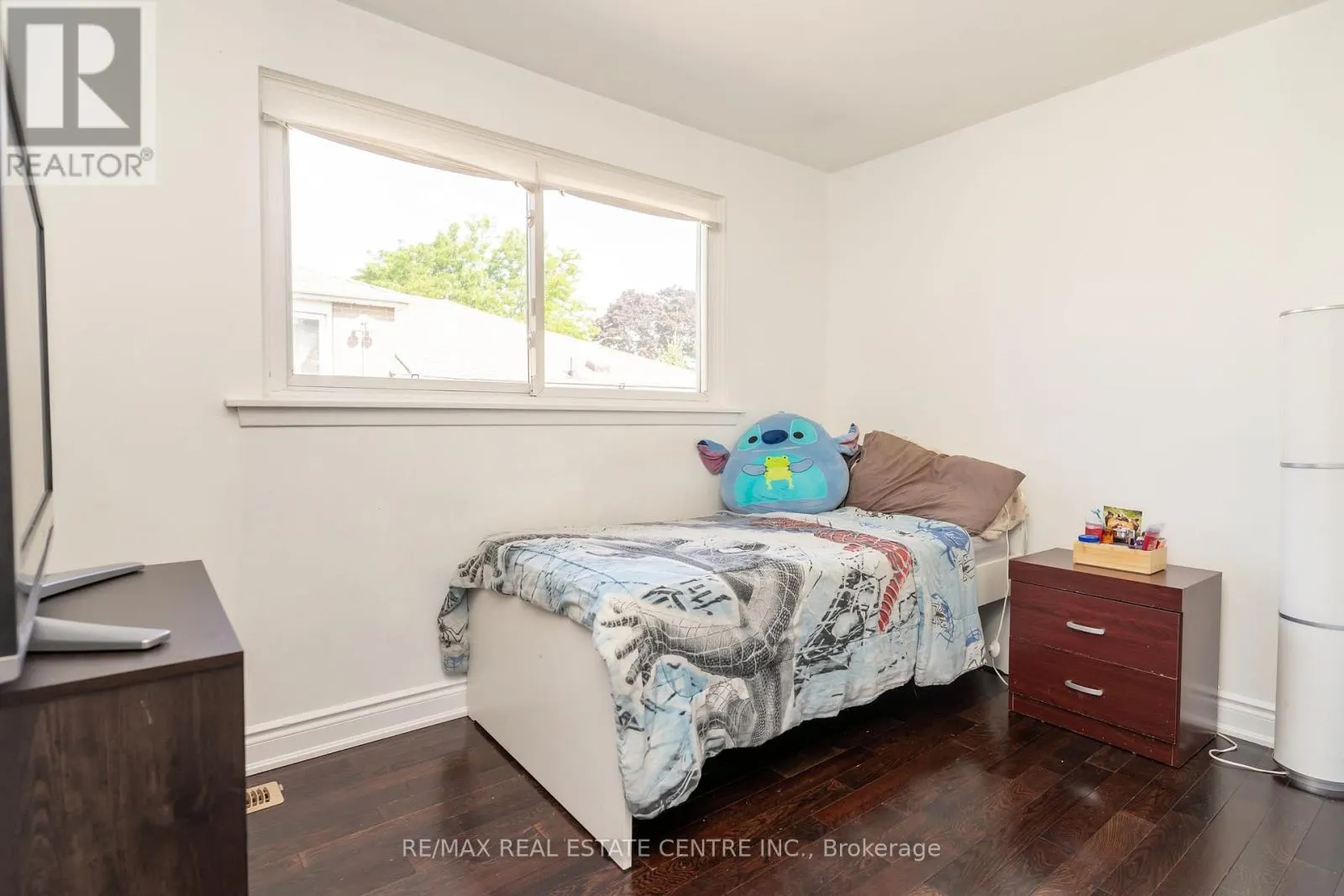 105 ALOMA CRESCENT