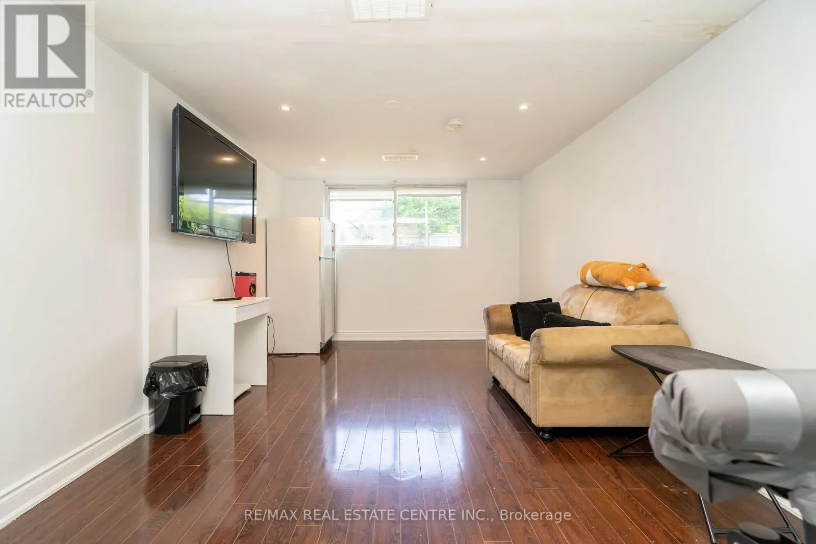 105 ALOMA CRESCENT