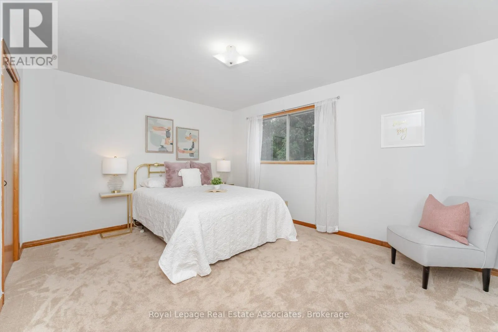 2288 LOG WOOD COURT N