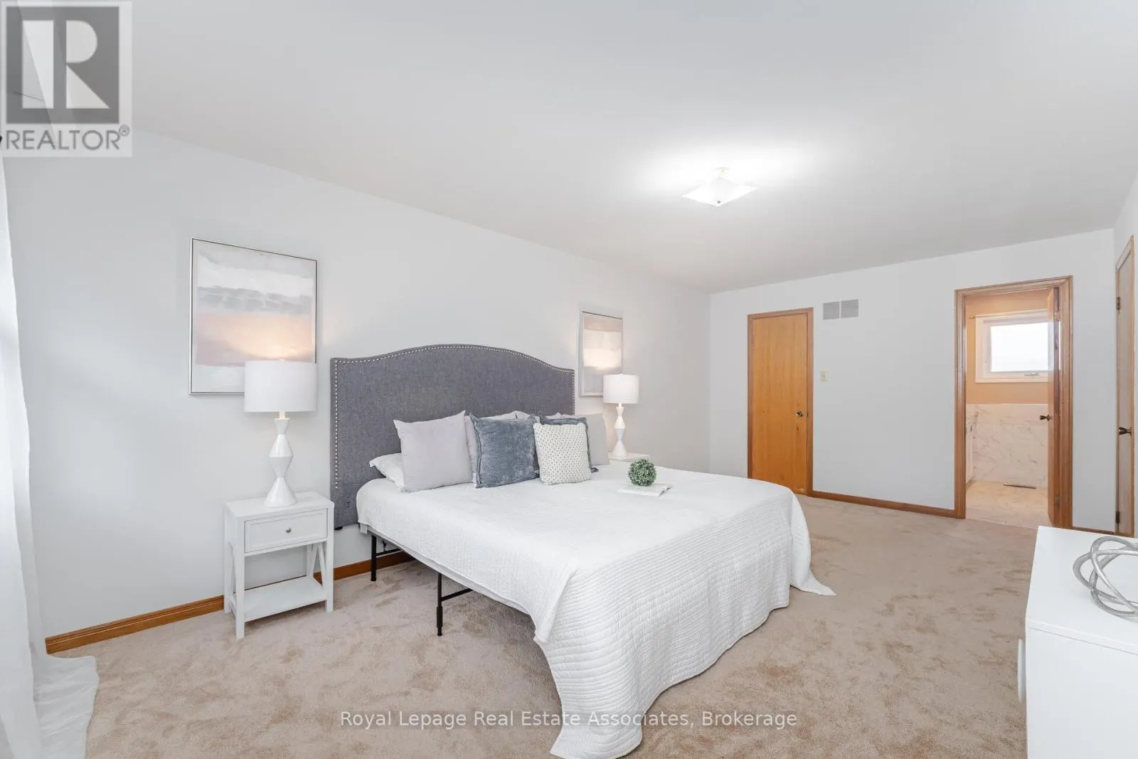 2288 LOG WOOD COURT N