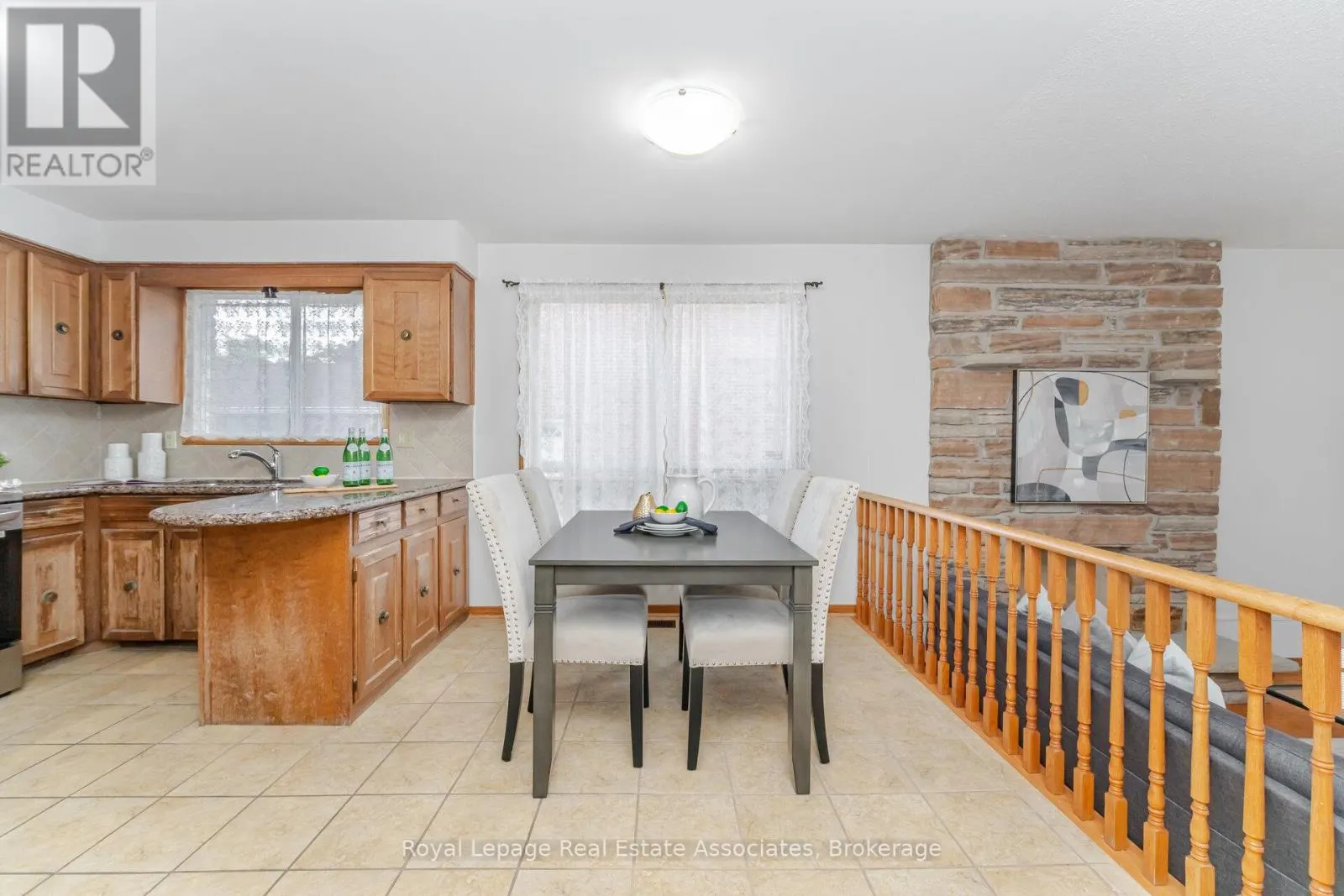 2288 LOG WOOD COURT N