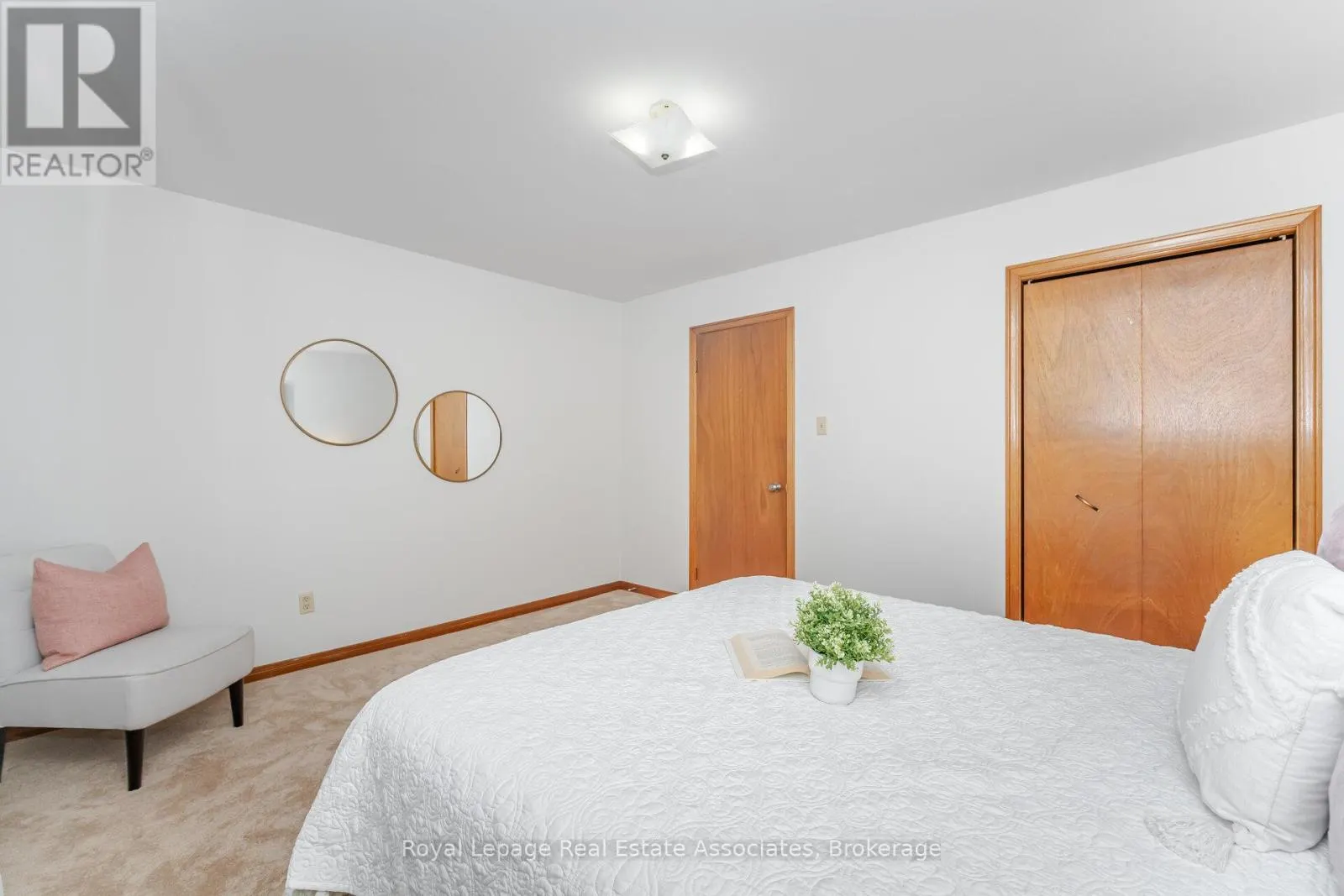 2288 LOG WOOD COURT N