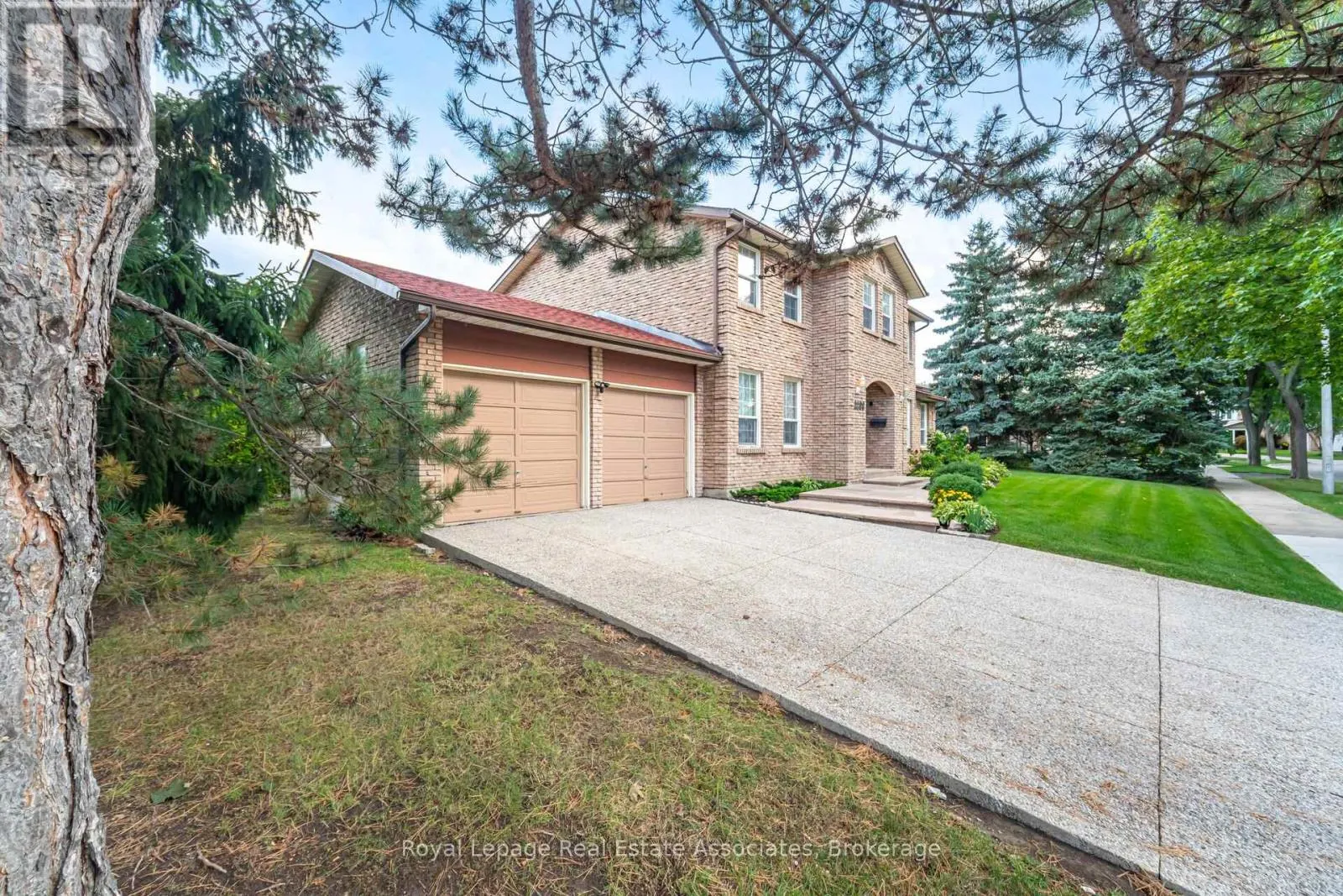 2288 LOG WOOD COURT N