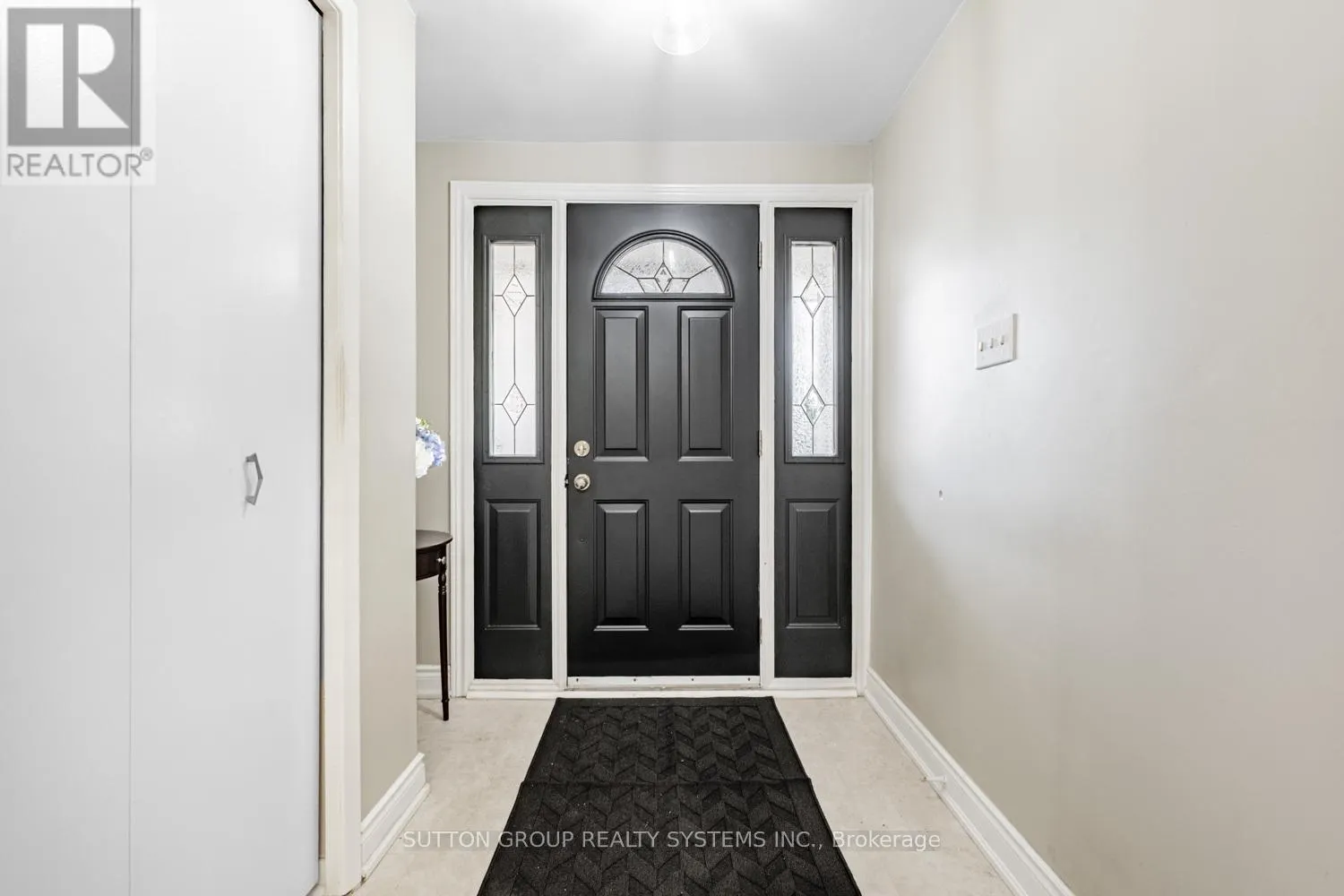 774 BANTING COURT