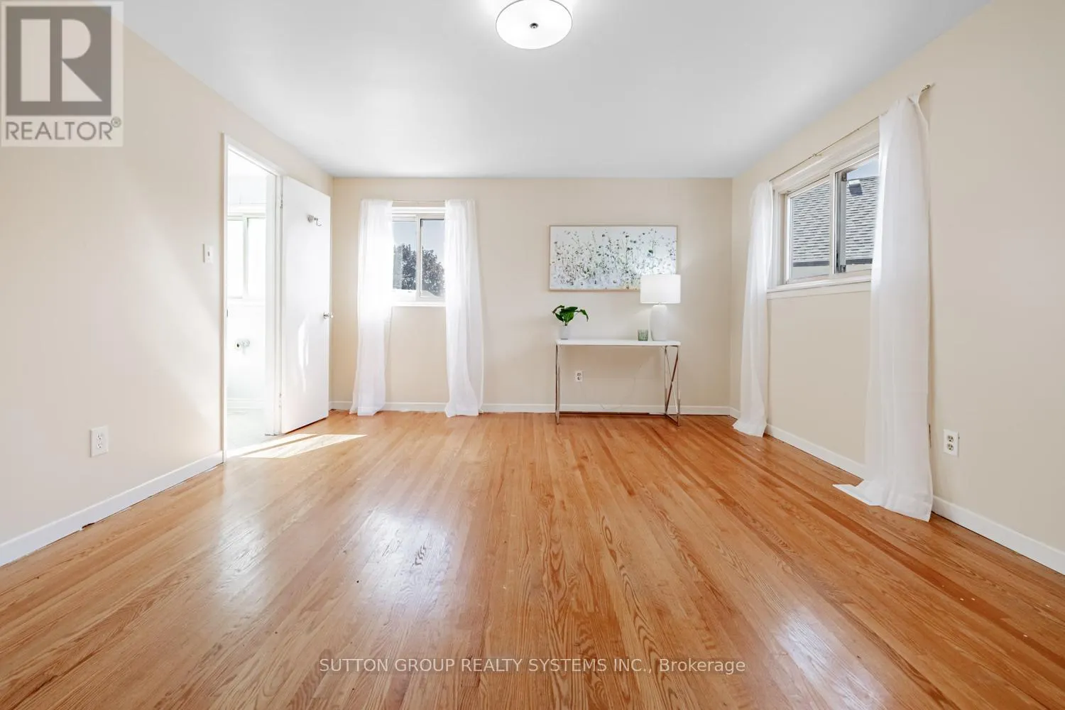 774 BANTING COURT