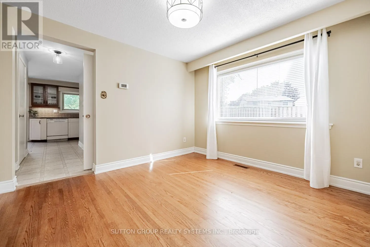 774 BANTING COURT