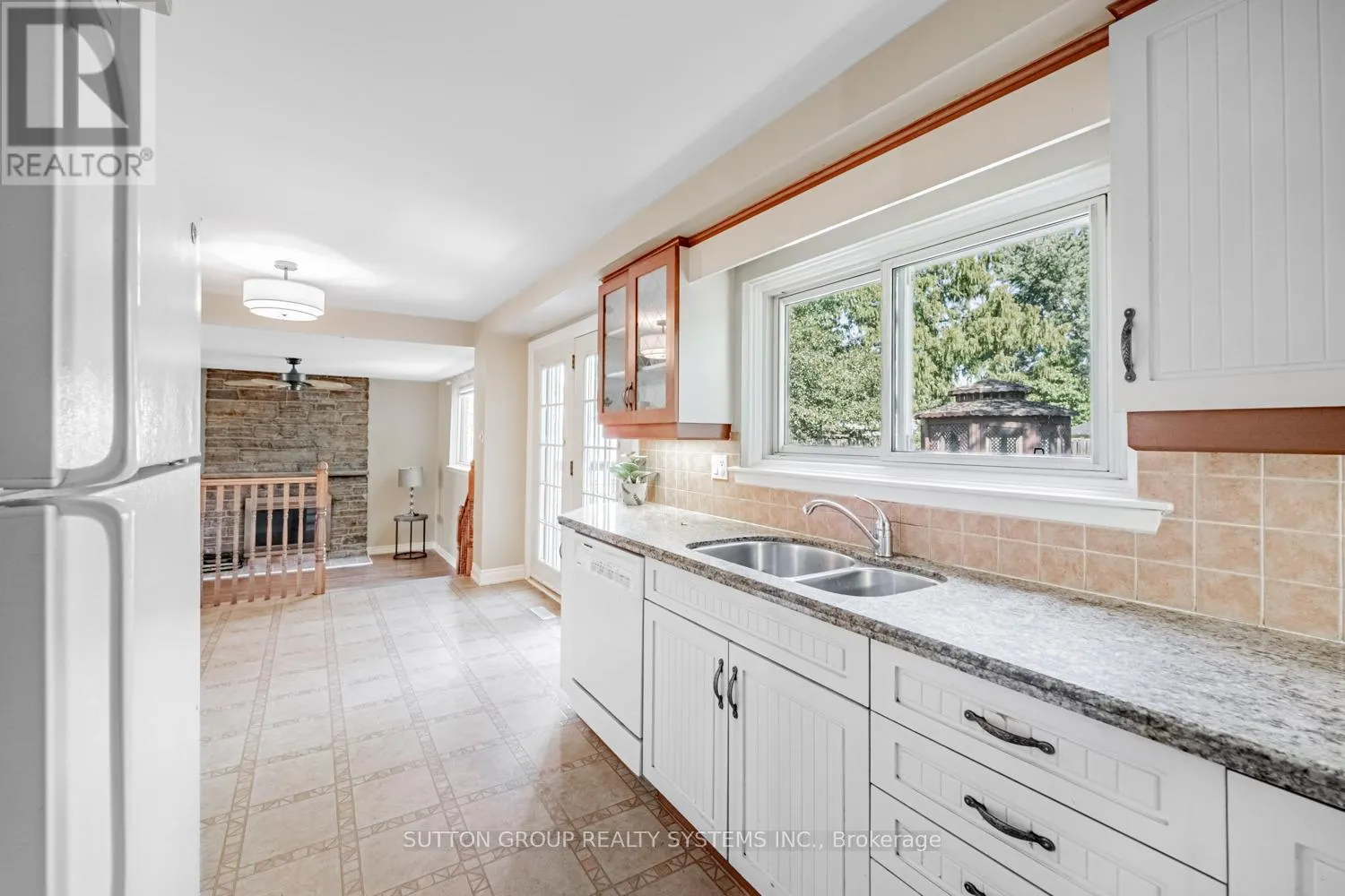 774 BANTING COURT