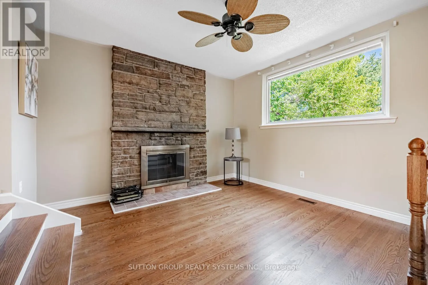774 BANTING COURT