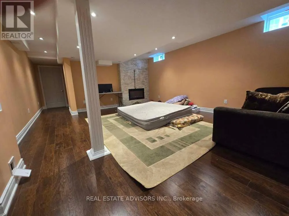 68 DELPORT CLOSE