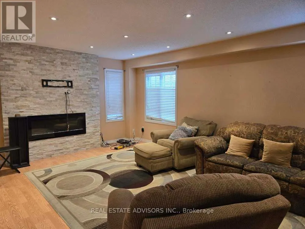 68 DELPORT CLOSE