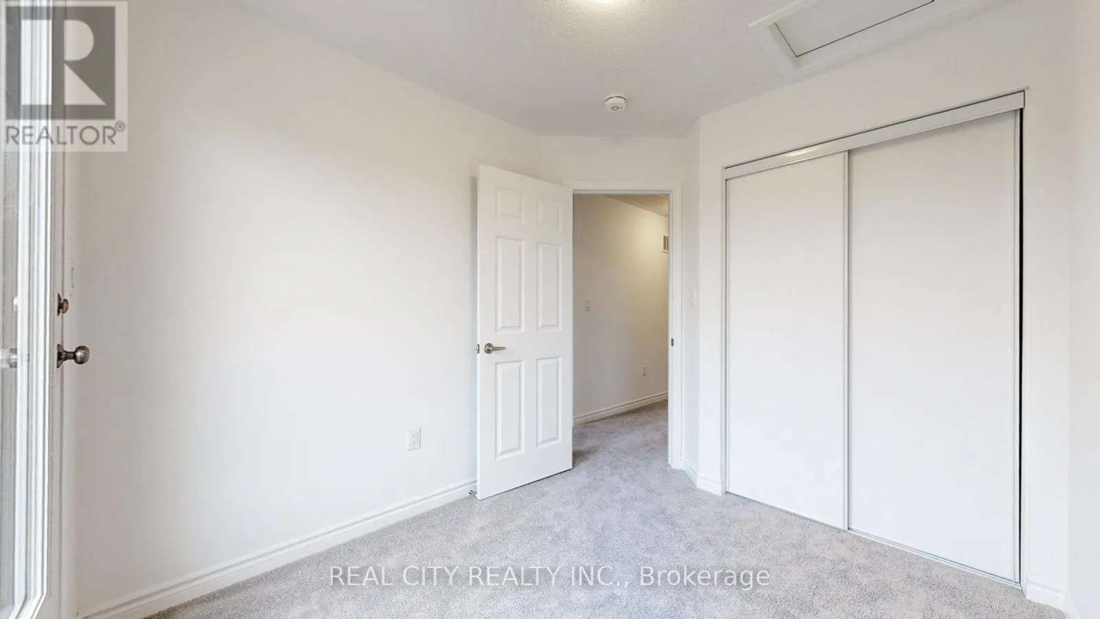 11 KEPPEL CIRCLE W