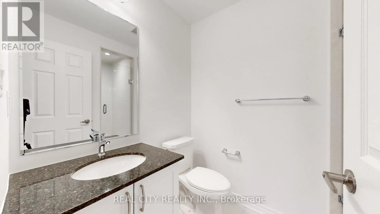 11 KEPPEL CIRCLE W