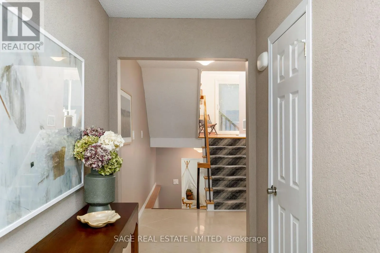 4102 TAFFEY CRESCENT