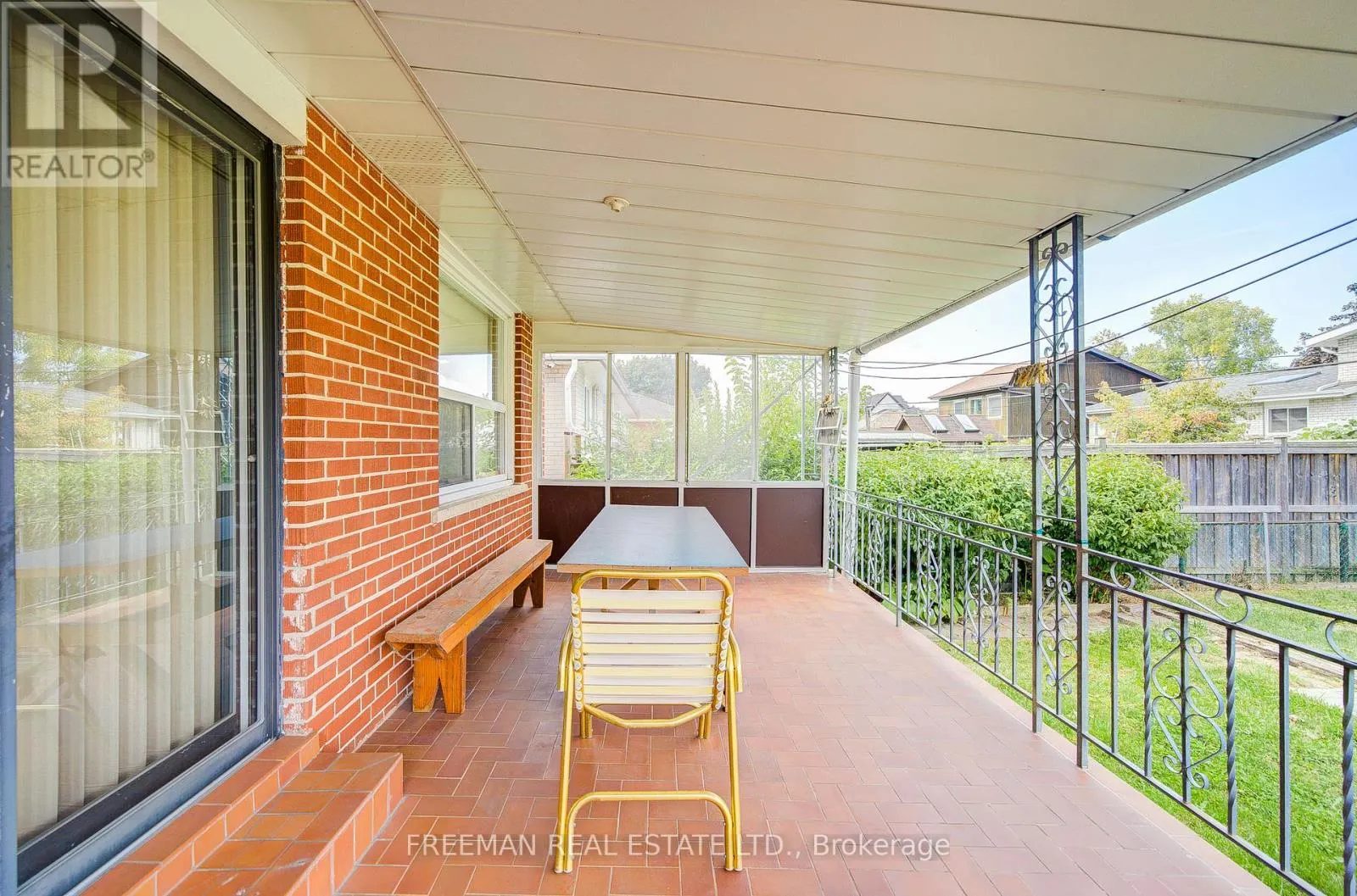 102 HALLSPORT CRESCENT