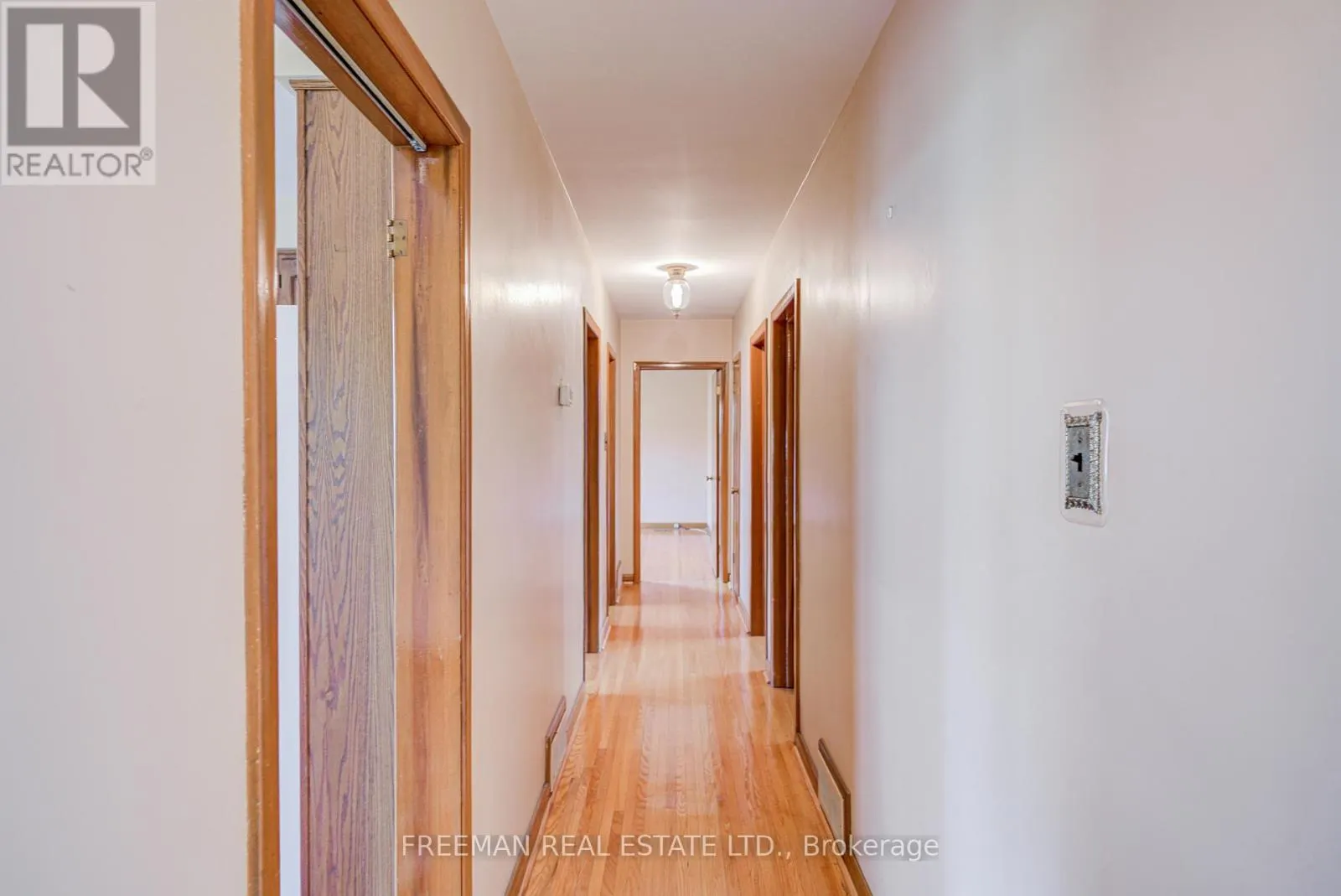 102 HALLSPORT CRESCENT
