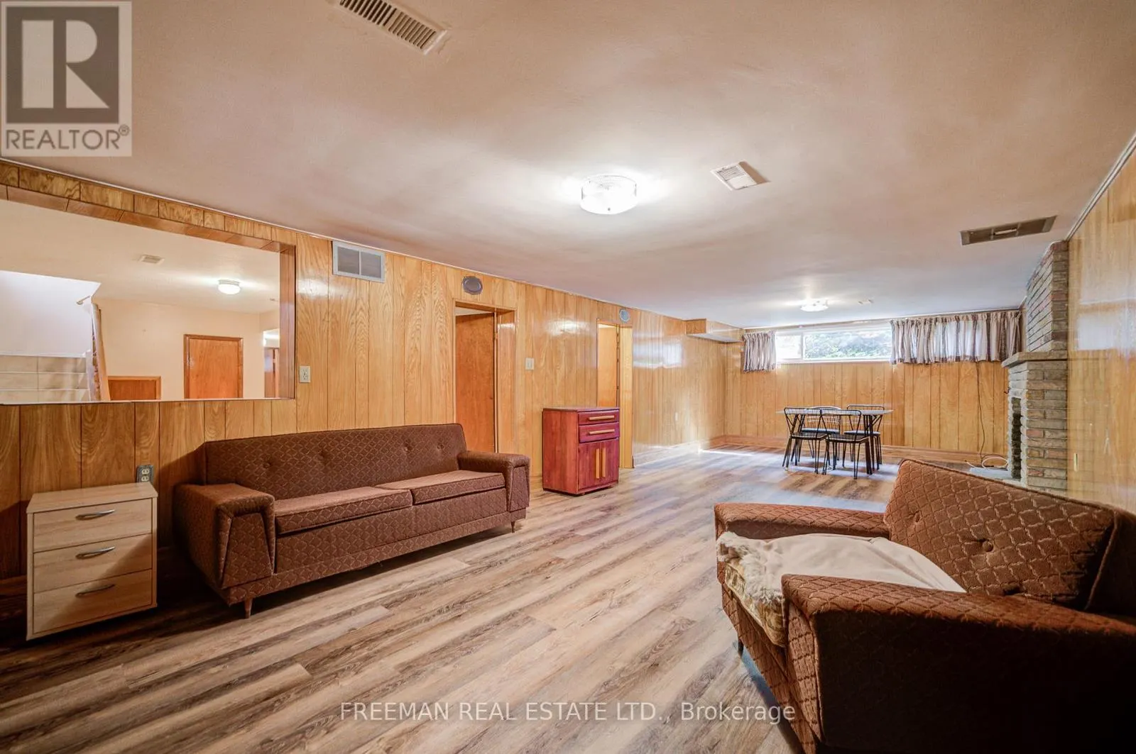 102 HALLSPORT CRESCENT