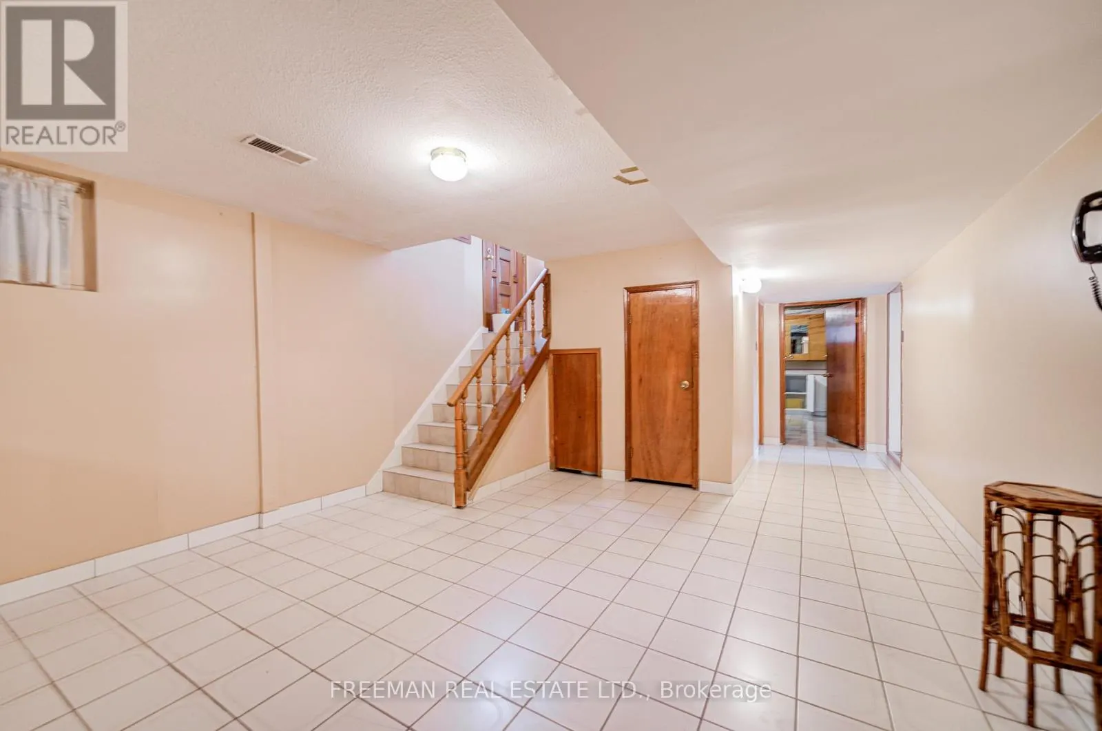 102 HALLSPORT CRESCENT