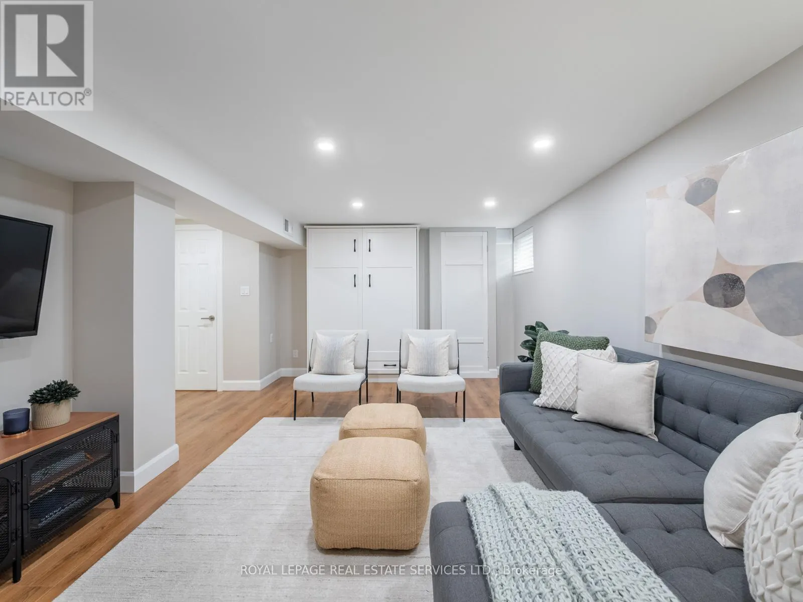 61 SKYLARK ROAD