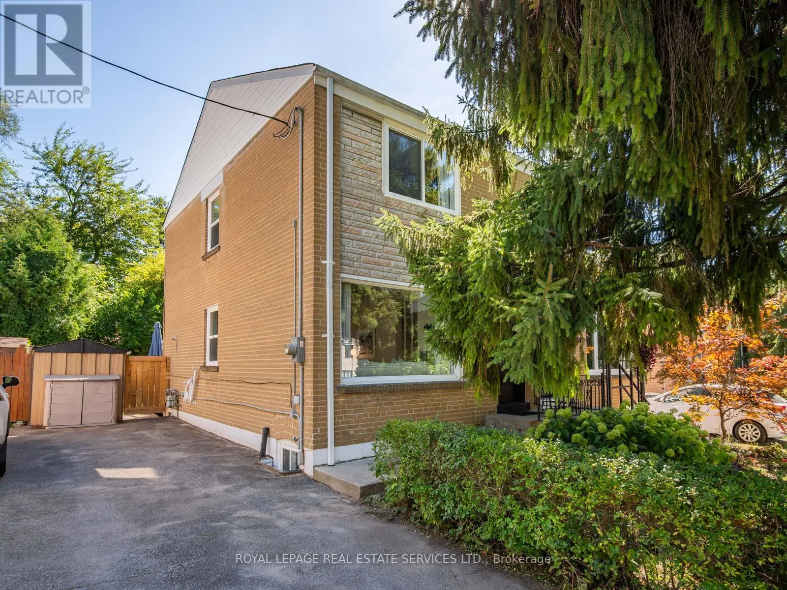 61 SKYLARK ROAD