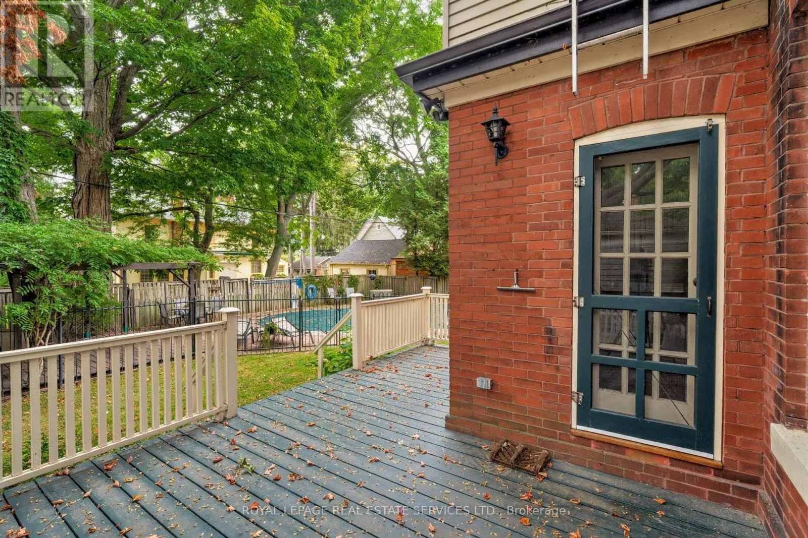 302 WILLIAM STREET