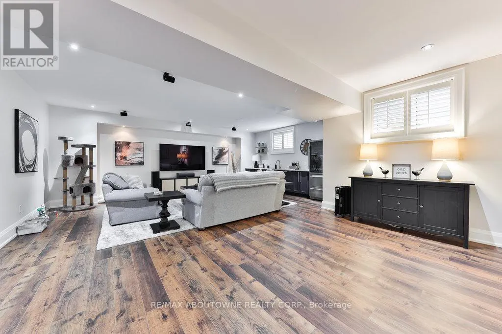 408 SAVILLE CRESCENT