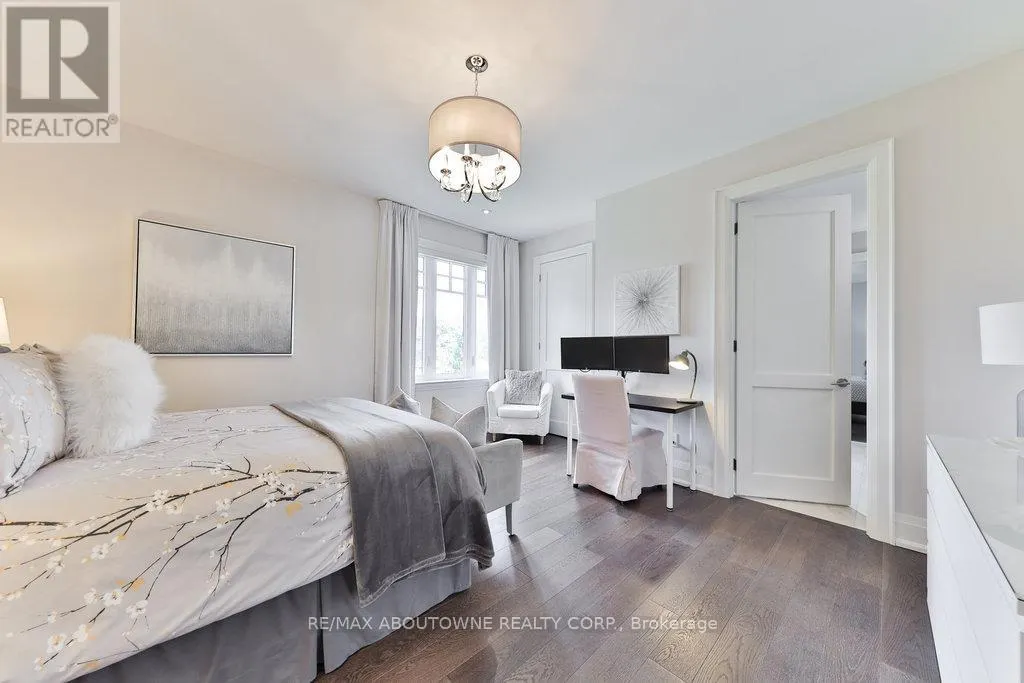 408 SAVILLE CRESCENT