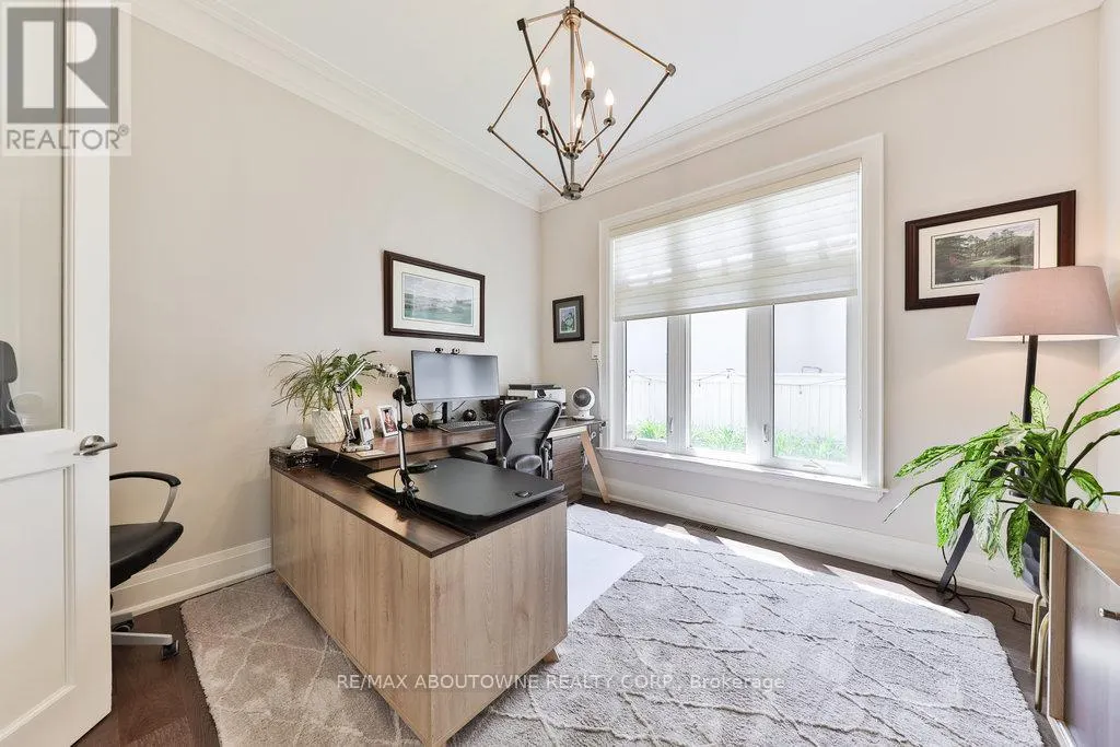 408 SAVILLE CRESCENT