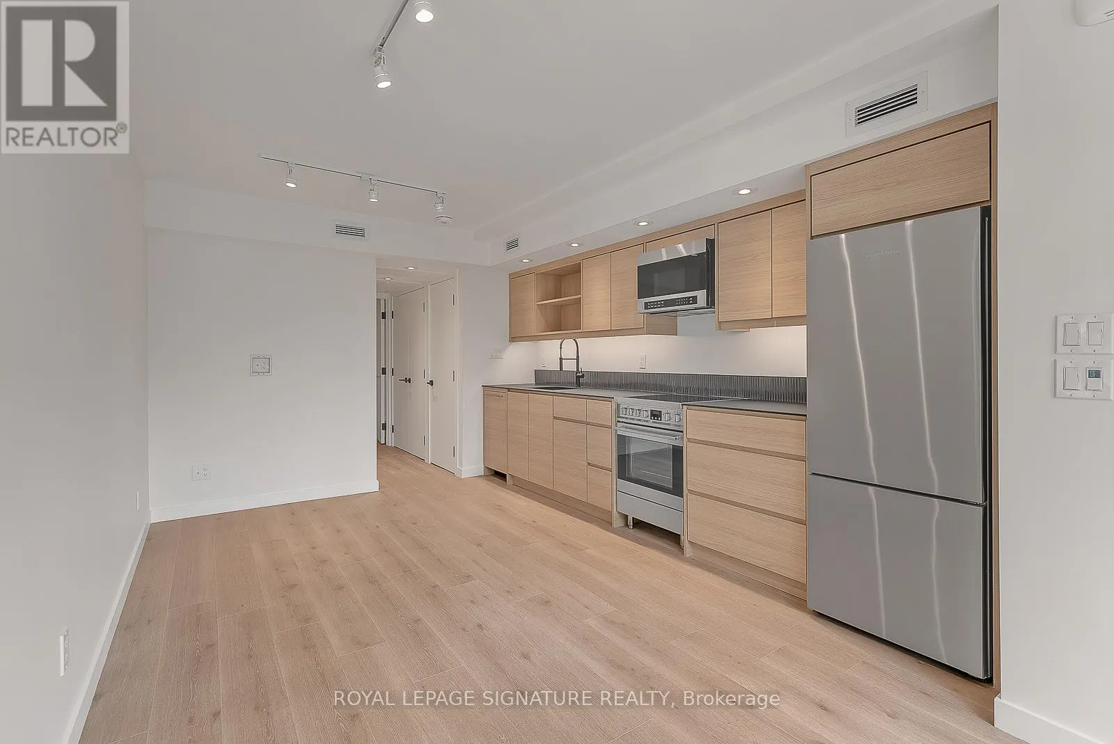 1 - 1254 DAVENPORT ROAD