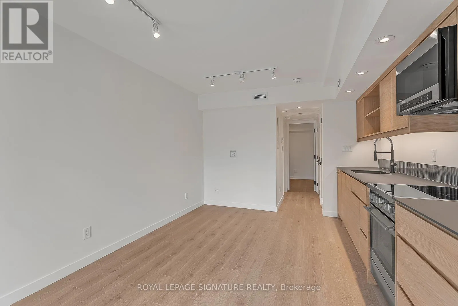 1 - 1254 DAVENPORT ROAD