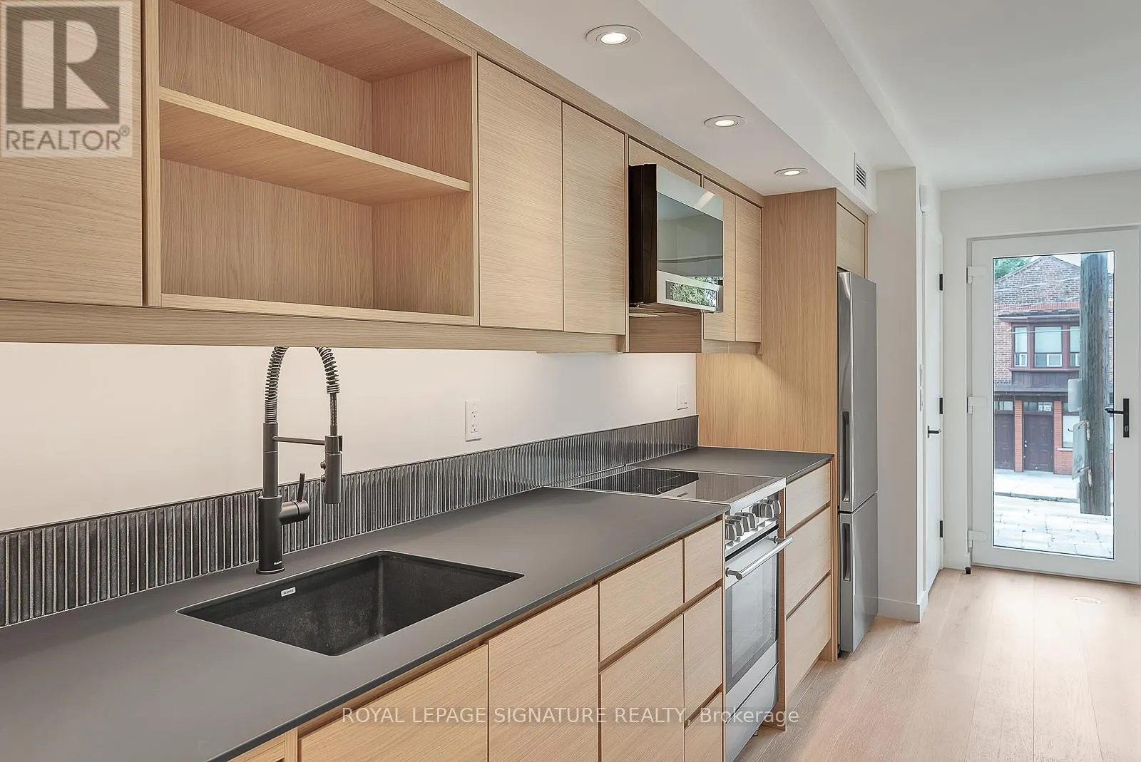 1 - 1254 DAVENPORT ROAD