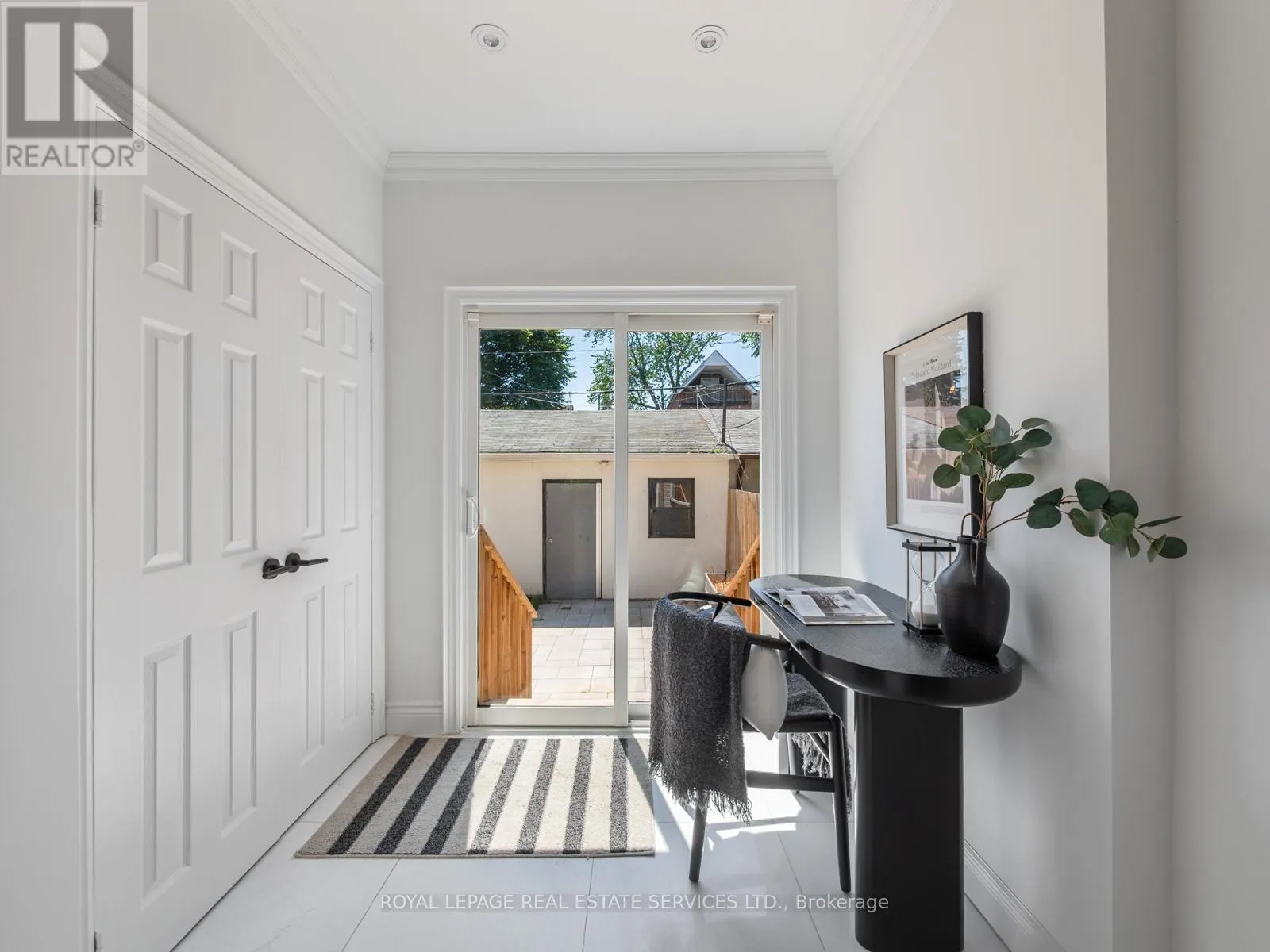 15 MELVILLE AVENUE