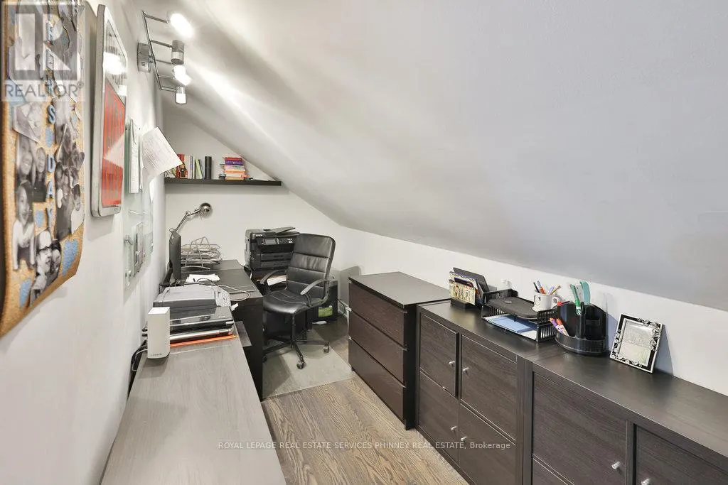 880 6TH STREET