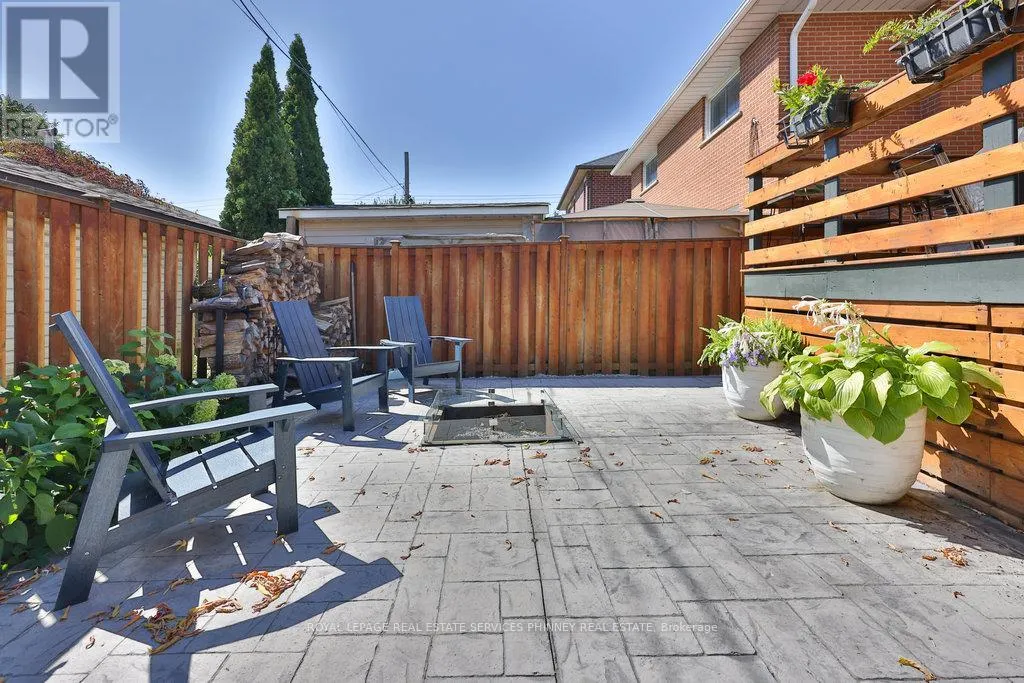 880 6TH STREET