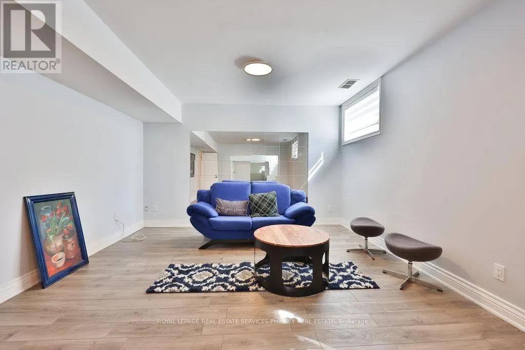 880 6TH STREET
