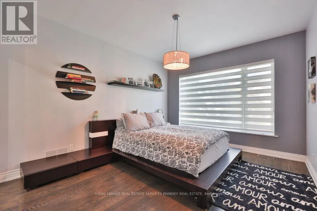880 6TH STREET