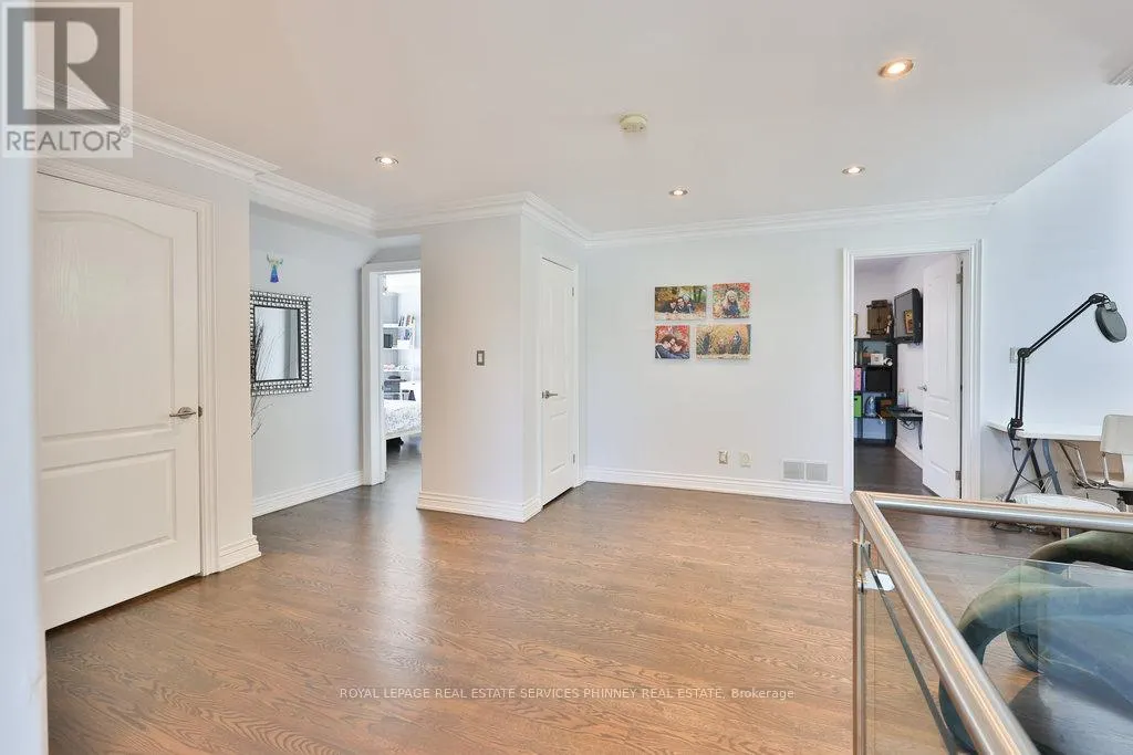 880 6TH STREET