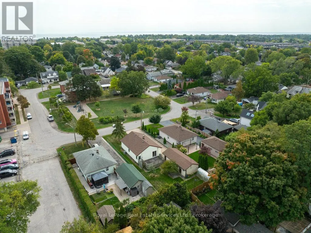 125 INGLEWOOD DRIVE