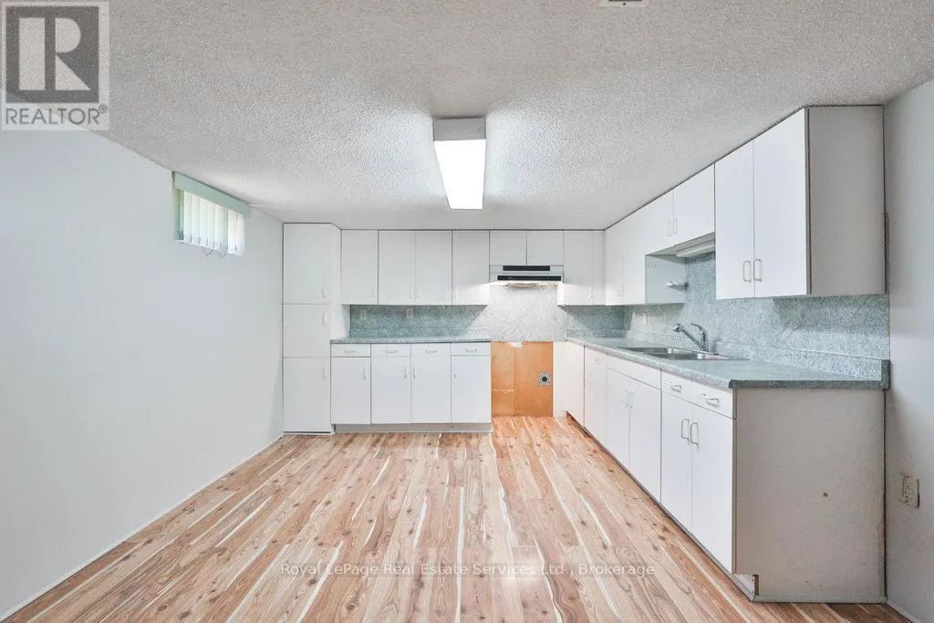 125 INGLEWOOD DRIVE