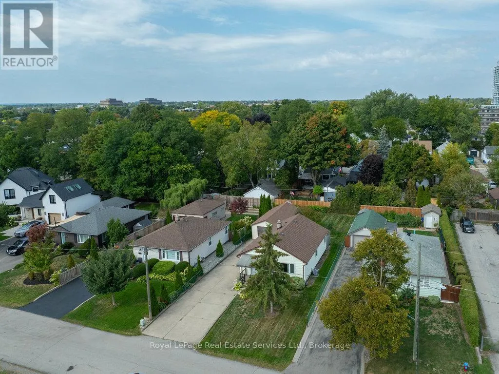 125 INGLEWOOD DRIVE