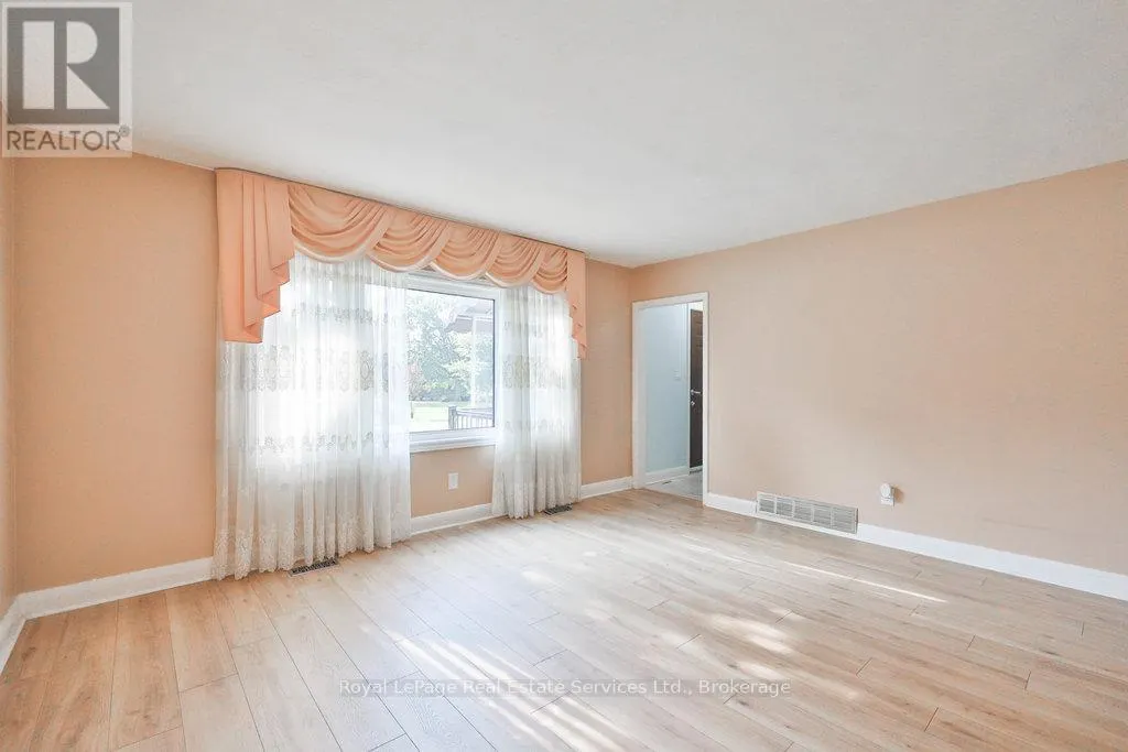 125 INGLEWOOD DRIVE